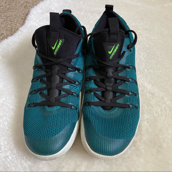 Men's Nike HyperShift Sneakers - Picture 3 of 6